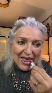 Lipstick tips! #tipsandtricks #makeuplook #itsfact #tipoftheday