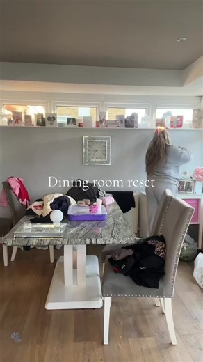 Ohh wow I worked up a sweat doing this, the heating had been pumping because it’s been so cold, well i wasn’t once I started cleaning 🤣🤣! 1 room done, now just the rest to go 🤣🤦🏼‍♀️! #viral #fypシ゚viral🖤tiktok #fyp #reset #clean