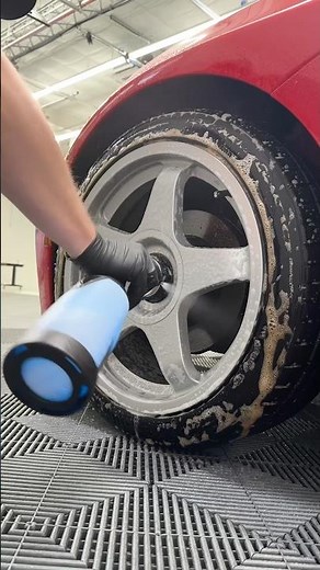 The Best Brushes For Keeping Your Wheels And Tires Clean