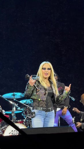 Anastacia & Linda Teodosiu Live Performance | Farewell Tour
