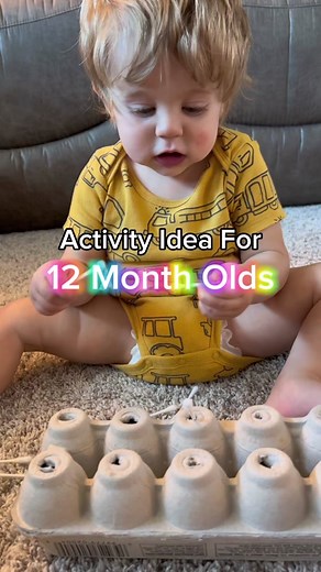 This song has been stuck in my head since it came out… but here’s a fun activity to do with your 12 month olds! These activities are great to help your little one develop the strength and coordination they will need to eventually hold a pencil, cut using scissors, etc. #CapCut #babyactivities #activitiesforbabies #momtok #newmom #finemotorskills #playbasedlearning