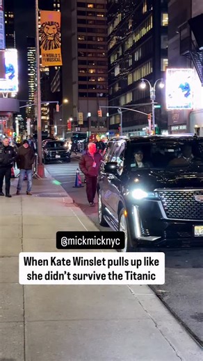 Kate Winslet arriving at Colbert today in the most effortless NYC way, jeans, sweater, boots, and running inside like the rest of us trying to survive Midtown during the holidays 😅 She was lovely, the moment was quick, and I slowed it down so you don’t miss her ✨ | New York Mickey