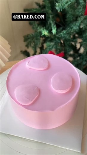 @baked.com on Instagram: "The most satisfying pink cake transformation you’ll see today. 🌸✨ Wait for the final Peppa reveal! 🐷 Adding those outlines is the best part. Save this for your next birthday bake! 🍰💖 #PeppaPig #PeppaPigCake #CakeDecorating #BakingTutorial #Christmas2025 #HolidayBaking #SatisfyingVideos #KidsBirthdayIdeas #CakeArt #Foodie #PinkAesthetic #DessertPorn #BakingGoals #ViralCakes #HolidayVibes #MomHack #HomeBaker #PeppaPigParty #CakeDesign #FoodShorts"