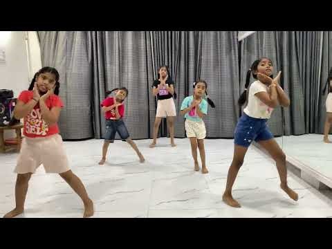 Chak Dhoom Dhoom | Koi Ladki Hai | Dil To Pagal Hai | Kids Dance Cover | Urvashi Dance Academy