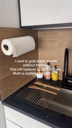 A single reusable cloth paper towel roll can replace up to 30,000 disposable paper towels reducing household waste, cutting landfill impact, and lowering your environmental footprint. This isn’t just a sustainable product swap. It’s a shift in everyday habits: the automatic reach for a paper towel, the quick wipe, the toss. And sometimes, one cloth roll on the counter is enough to start rethinking how we clean, consume, and waste. 🌳 | Grove Collaborative