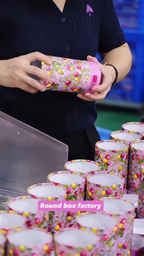 Jeffer-Brivote | Daily production of factory round boxes:How to use the machine to paste the quick blank holder round box? *MOQ:1000pcs *Factory direct... | Instagram