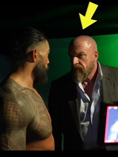 Roman Reigns Dominates Triple H at Royal Rumble