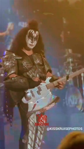Gene simmons solo bass guitar #genesimmons #kissband #musicrock #darkstone