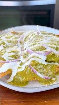 Chilaquiles Verdes Rellenos #shorts