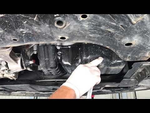 Hyundai I30 Engine Oil and Filter Service