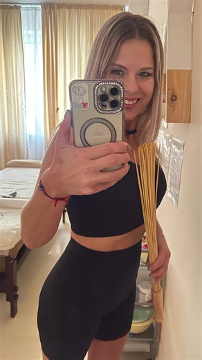 Vidéos de Олеся (@olesya_kvarc) avec Ход королевы - Александра Воробьева