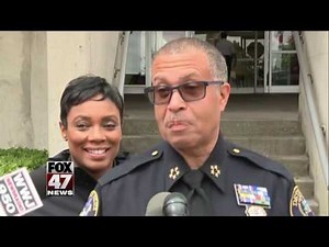 Off-duty Detroit officer wounded, person killed in shooting