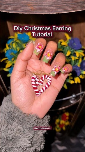 Diy Easy Christmas Earrings 🎅🏻 #diy #diyearrings #diyjewelry #christmasjewelry #shorts #christmas