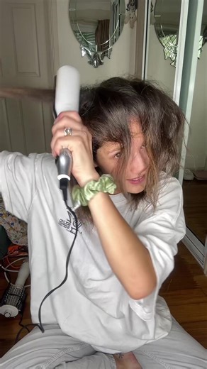Straightening Curly Hair: A 40-Minute Routine