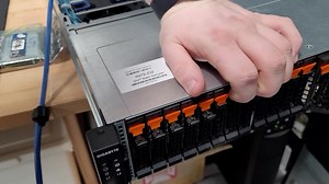 So 𝓢𝓪𝓽𝓲𝓼𝓯𝔂𝓲𝓷𝓰 | Linus Tech Tips