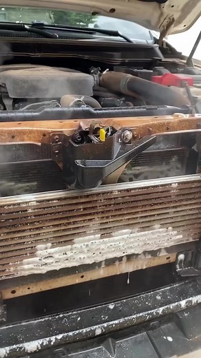 Acid Pro: O Desincrustante Ácido Ideal para Limpeza Pesada