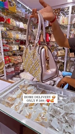 1.4K views | 8505873180 ORDER ON WHATSAPP NUMBER ORDER_NOWHATSAPP PRICE_ONLY _599 #womenjwellery1 #lehengalove#lehenga #weddinglehenga#weddingwear #weddingdress#trendigfashion trendingreelsng Payment #womensclothing#womenfashion #womenstyle #newclothingbrandlable #newfashionblogger #newcollection#trending #reelsinstagram#viralvideos#hyderabaddiaries❤️ | Luxuryhandbag1 | Facebook