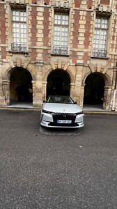 Geçmişten gelen mirasımız, bugüne ilham veriyor: DS 4 PALLAS, Fransız zarafetini ve lüksünü yansıtan duruşuyla öne çıkıyor. | DS