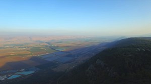 The Hula Valley is rich in biblical archeology and concrete evidence of the Bible, like King Solomon's city gates for the ancient city of Tel Hatzor, but it also hosts much more. Learn about the valley and the important biblical city by watching the video below 👇 | Spirit of the Holy Land