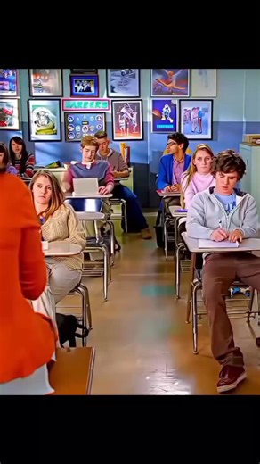 Fun on Instagram: "The Middle (2009–2018)🎭 Genre: Comedy • Family • SitcomPremise: The Middle follows the daily life of the Hecks, a middle-class family living in Indiana. Parents Frankie and Mike juggle their jobs, finances, and raising three very different children—Axl, the lazy but charming oldest; Sue, the socially awkward yet optimistic middle child; and Brick, the quirky, book-loving youngest. Life in the Heck household is filled with relatable chaos, humorous mishaps, and heartfelt famil