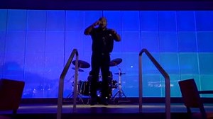 It all started 50 years ago when two shaggy-haired Americans, Isaac Tigrett and Peter Morton, couldn’t find a decent burger in London. 🍔 Their solution? Open an American-style diner to make their own legendary burgers. Welcome Hard Rock Cafe London! 🎸 🤘 Five decades on and the flavors are as iconic as ever! #HardRockHeritageCulture #HardRockHeritage | Hard Rock Cafe London