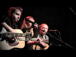 JULIE ROBERTS - Break Down Here