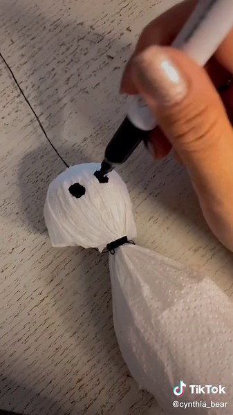 Fantasmitas de papel paso a paso: manualidad fácil de Halloween