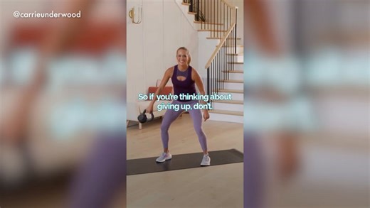 Watch: Carrie Underwood looks amazing in home workout