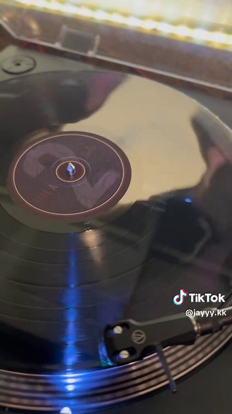 Pilot Talk 2 by Curren$y: Explore the Vinyl Collection