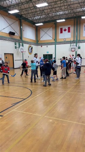Safe to say the floor hockey game at South Kelowna Elementary got a little competitive! 🤣 #KelownaRockets | #RocketsHockey | Kelowna Rockets
