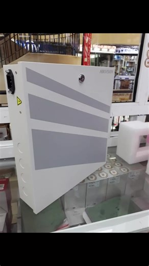 ACCESS CONTROLER DS-K2624X ● 4Door Controller ●Supports IPv4, IPv6 and DHCP ●Supports AES256, RSA2048, and TLS 1.2 encryption protocols Web configuration management. ●All configurations can be realized via web without software application ●Supports professional access control applications such as multi-door interlocking and anti-passback ●Supports backup battery access ●Supports OSDP, and a variety of wiegend formats to connect to third-party card readers ●It has status indicators such as power