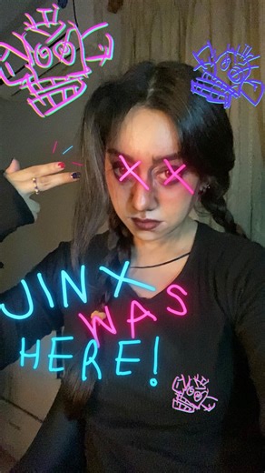 Laiba🍉 on Instagram: "Arcane makeup!! Mostly just inspired by Jinx without the blue hair because I love her 🤚🏽 I’ve been wanting to do this makeup style ever since I finished the show AND then I saw @1d3lla & @valearryia versions of these and I literally RAN to their tutorials and came up with this 😁✨ I used like 5-6 different eyeshadow palettes to get the perfect contour shades!! + “Basic red” contacts are from @dazzleevogue Arcane | arcane makeup | animated makeup | jinx | jinx makeup | ma