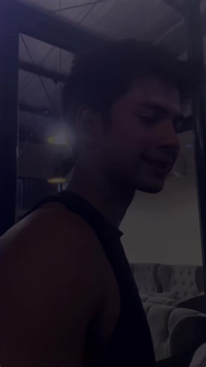 Kaka: The Ultimate Bodyguard Skills on Display