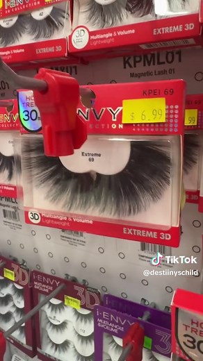 Exploring Magnetic 30mm Lashes by Trixie Mattel