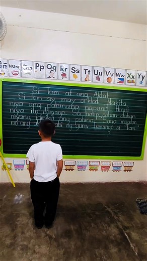 🌟 Empowering Young Readers: Confidence Starts Here! 📖✨ Today, I let my students read without a pointer. Why? To boost their reading fluency and self-confidence. 🥰 Sometimes, the most important thing we can give children is trust and space. When we believe in their abilities, they learn to explore, practice, and trust themselves—crucial steps toward mastery. Reading independently is not just about recognizing words. It’s about developing skills, confidence, and a love for learning. When childr