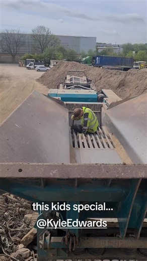 #working #crushing #civilengineering #civil #excavator