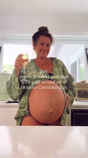 Leila Armour | Postpartum Village on Instagram: "Pop the non-alcoholic bubbles and dance those babies out … said no mum ever on Christmas Day 🎄🫠 Merry Christmas Mamas Twins and I are still kicking on ✌️♥️ #twinpregnancy #twinstwice #41weeks #christmas"