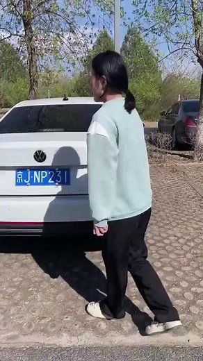 14K views · 421 reactions | what to do if you are stuck in a car #cars #automotive #driving #drivingskills #drivingtips #drivinglessons #fbreels #fbreelsvideo #fyp #foryou #drivinggurus | Aesthetic Vibes | Facebook