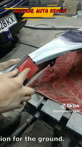 Gaping putty and preparation for the ground. #putty #golf #wing #tiktokstudio #bodyrepair #primer