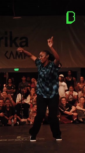 Makossa ruled Nigeria for many years ❤️❤️❤️ This is a fluid GenZ adaption of break dance for makossa ❤️ | Ugo Egbujo