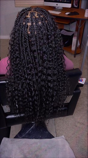 Want boho braids ? Here’s what you need: -1 pack of deep twist -3 packs of expressions This style is for when you want to spice up your braids without doing too much. It looks great on everyone and still keeps the versatility alive 🤩 #fyp #fypシ #blacktiktok #hairstyle #hairtok #braidersontiktok #braider #braidertiktok #miamibraider #fypage #foryourpage #hair #hairstyle