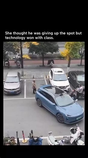 technologia on Instagram: "In a crowded Chinese parking lot, locals blocked spaces using scooters — but a SAIC H5 calmly avoided confrontation. With its autonomous parking system, it analyzed the scene, navigated around obstacles, and slipped cleanly into the space. The H5 relies on multiple sensors and cameras to detect objects and steer with precision, turning what could have been an argument into a smooth, hands-free maneuver. The clip exploded online, hitting 1.2 million views and 28,000 lik