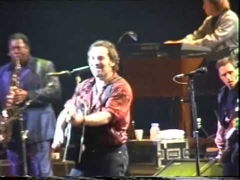Bruce Springsteen - Live at Palais Omnisports De Paris-Bercy, Paris, France (06/03/1999)