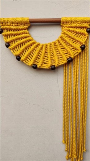 Macrame Wall Hanging #wallhanging #walldecor #macramewallhanging #diymacrame #macrame #beginners