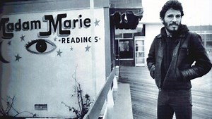 Bruce Springsteen and band played for their Christmas money in 1973