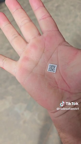 Descobrindo o Mistério do QR Code no Chão