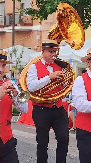 Tutto il paese è in festa con la Extra Dixie Jazz Band Live #shorts