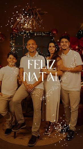 ELIZÂNGELA LOPES - ADVOCACIA e PLANEJAMENTO DE CARREIRA MÉDICA on Instagram: "Que neste Natal o Deus de toda graça derrame sobre a sua casa a paz que excede todo entendimento, e que o nascimento de Cristo renove em cada coração a certeza de que a luz resplandece nas trevas, e as trevas não a venceram. Que o Senhor abençoe a sua família com unidade, saúde, alegria santa e propósito, e que cada dia seja firmado na esperança do Evangelho: “Hoje vos nasceu… o Salvador, que é Cristo, o Senhor.” Que a