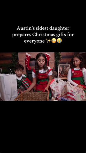 Austin's sldest daughter prepares Christmas gifts for everyone ✨😳😭 #acefamily #catherinepaiz #catherine #austin #austinmcbroom