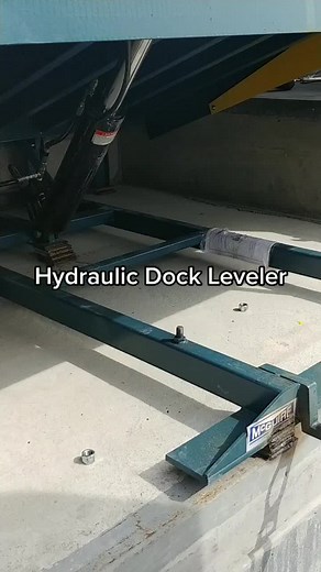 #dockking #raydocks #dockleveler #howto #themoreyouknow #hydraulic #mechanical #easy #fyp #work #factory #sales #therealbradlea #newequipment